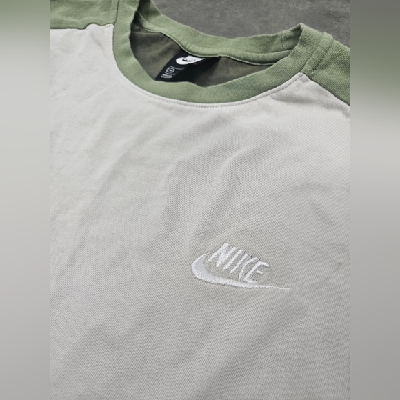 Men’s Short Sleeve T-Shirt, Nike Rare Green, Medium - Picture 2 of 7